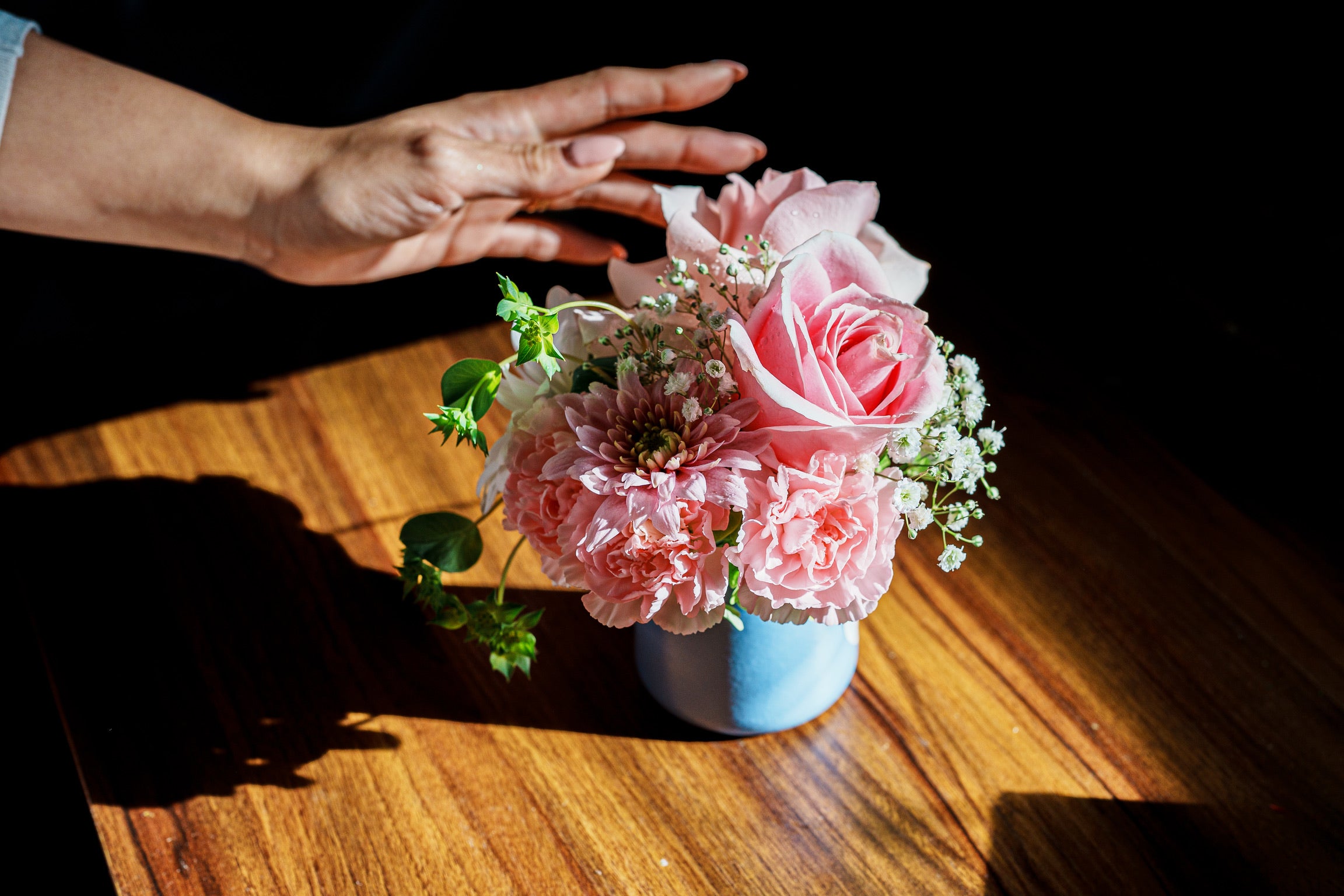 Minimalist centerpiece